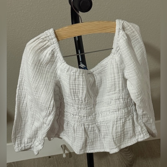Old Navy White Textured Blouse - Picture 5 of 5